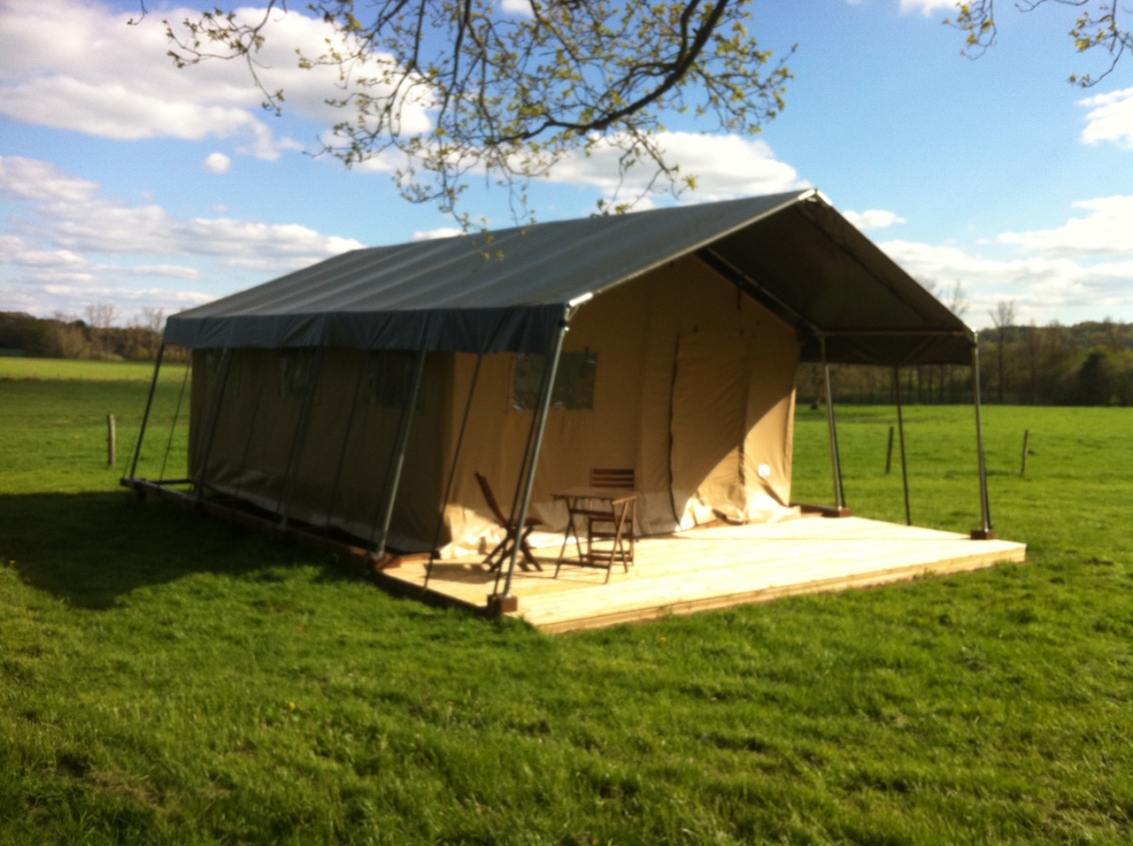 Safari tent